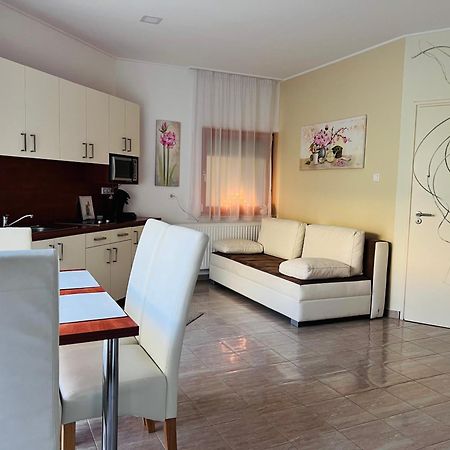 Villa Relax Apartman Гардонь Екстер'єр фото