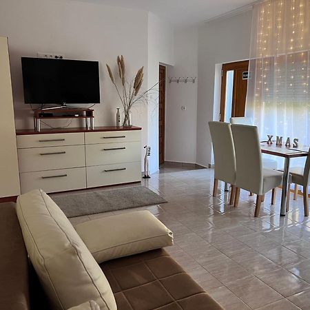 Villa Relax Apartman Гардонь Екстер'єр фото
