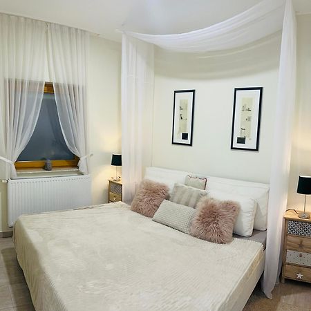 Villa Relax Apartman Гардонь Екстер'єр фото